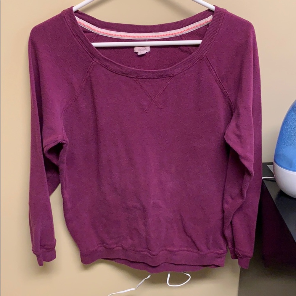 maroon sweater
